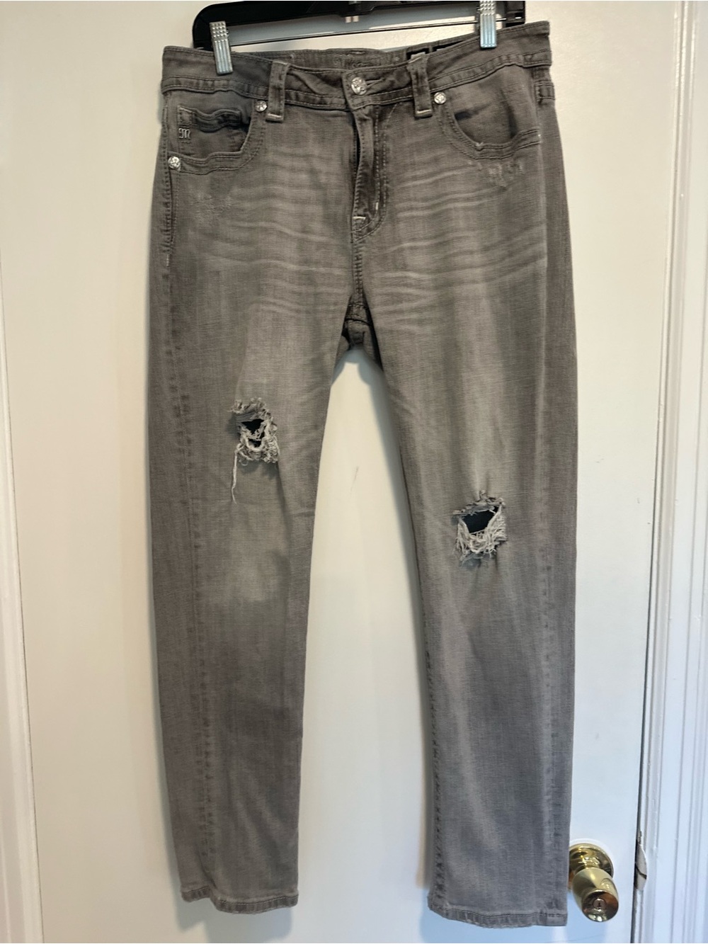 EUC Miss Me Boyfriend Ankle Sz29 Stretch Dusty Gray Wash Distressed Frayed Jeans